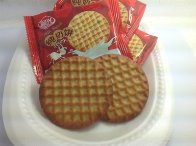 纯奶饼 引领休闲饼干新潮流的黄金单品解析